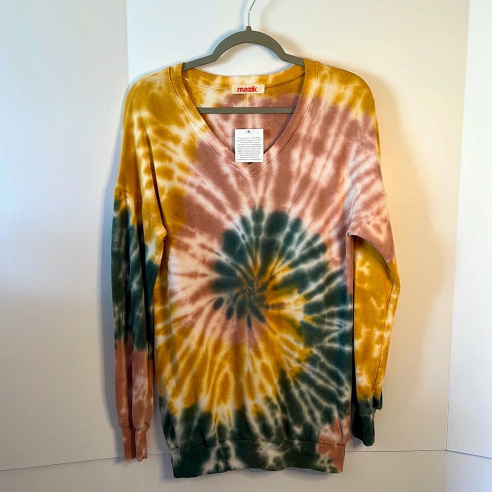Mazik V-Neck sweater